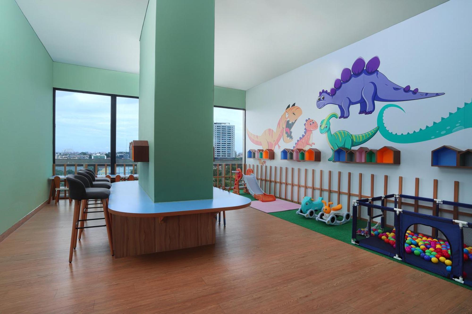 Citadines Gatot Subroto Джакарта Экстерьер фото